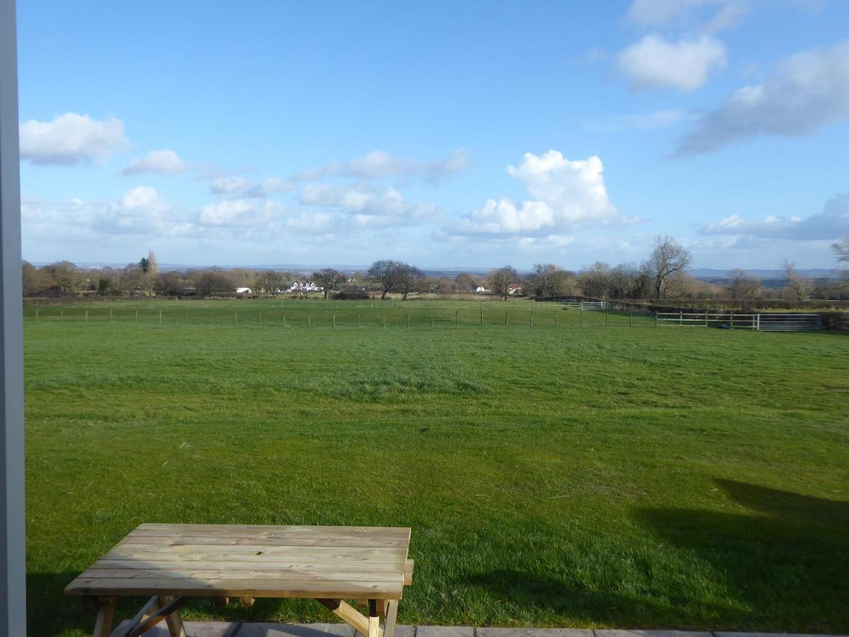 Honeypot Hideaways Luxury Glamping - Exclusively For Adults Hotel Chester Exterior photo